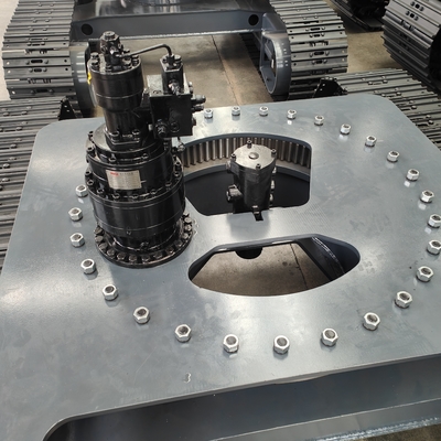 Middle Beam Hydraulic Slewing Device for Custom Track Chassis on Drilling Rig Crusher